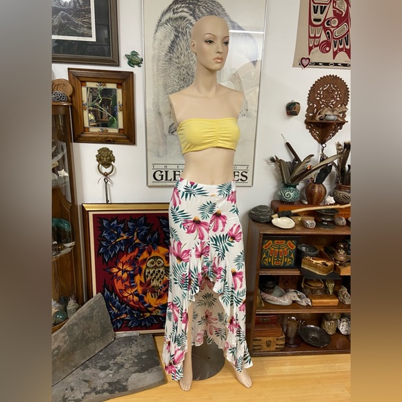 Ruffled Flamingo High Low Skirt - Picture 1 of 16